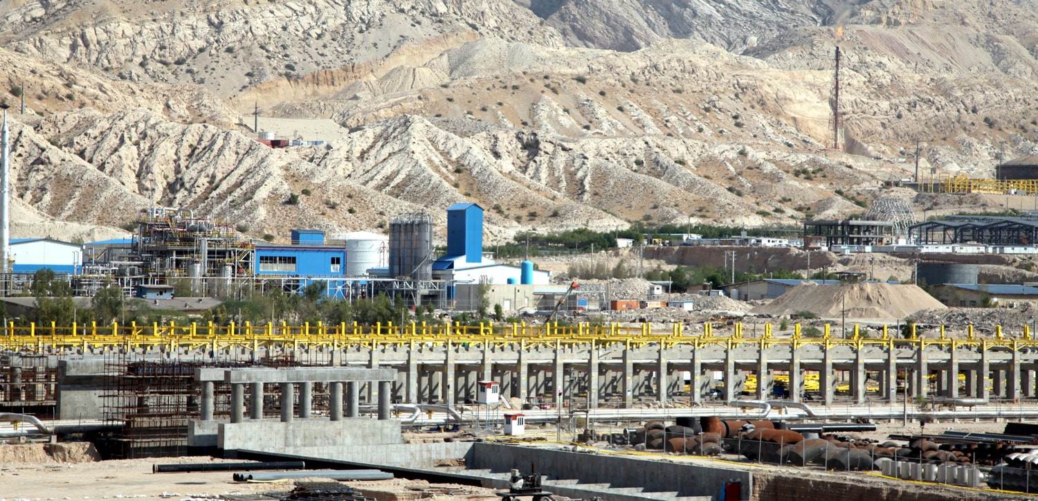 عملیات اجرایی خطوط لوله صادراتی مسیرهای شمالی و جنوبی