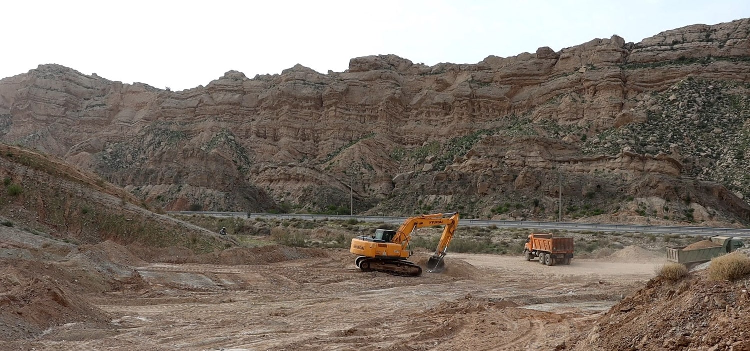 عملیات خاکی و آماده سازی سایت پتروشیمی ویستا انرژی ارغوان